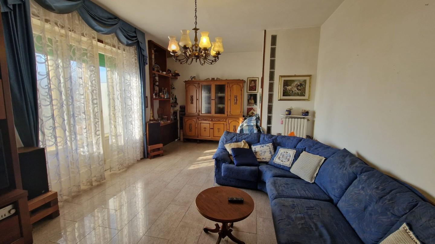 Appartamento in vendita a Calcinaia, 4 locali, prezzo € 129.000 | PortaleAgenzieImmobiliari.it