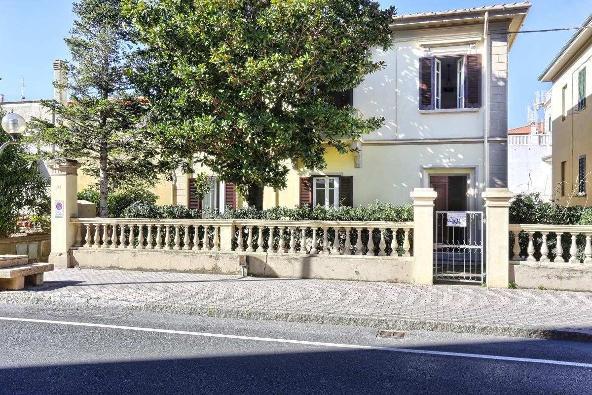 Villa Bifamiliare in vendita a San Vincenzo, 8 locali, prezzo € 550.000 | PortaleAgenzieImmobiliari.it