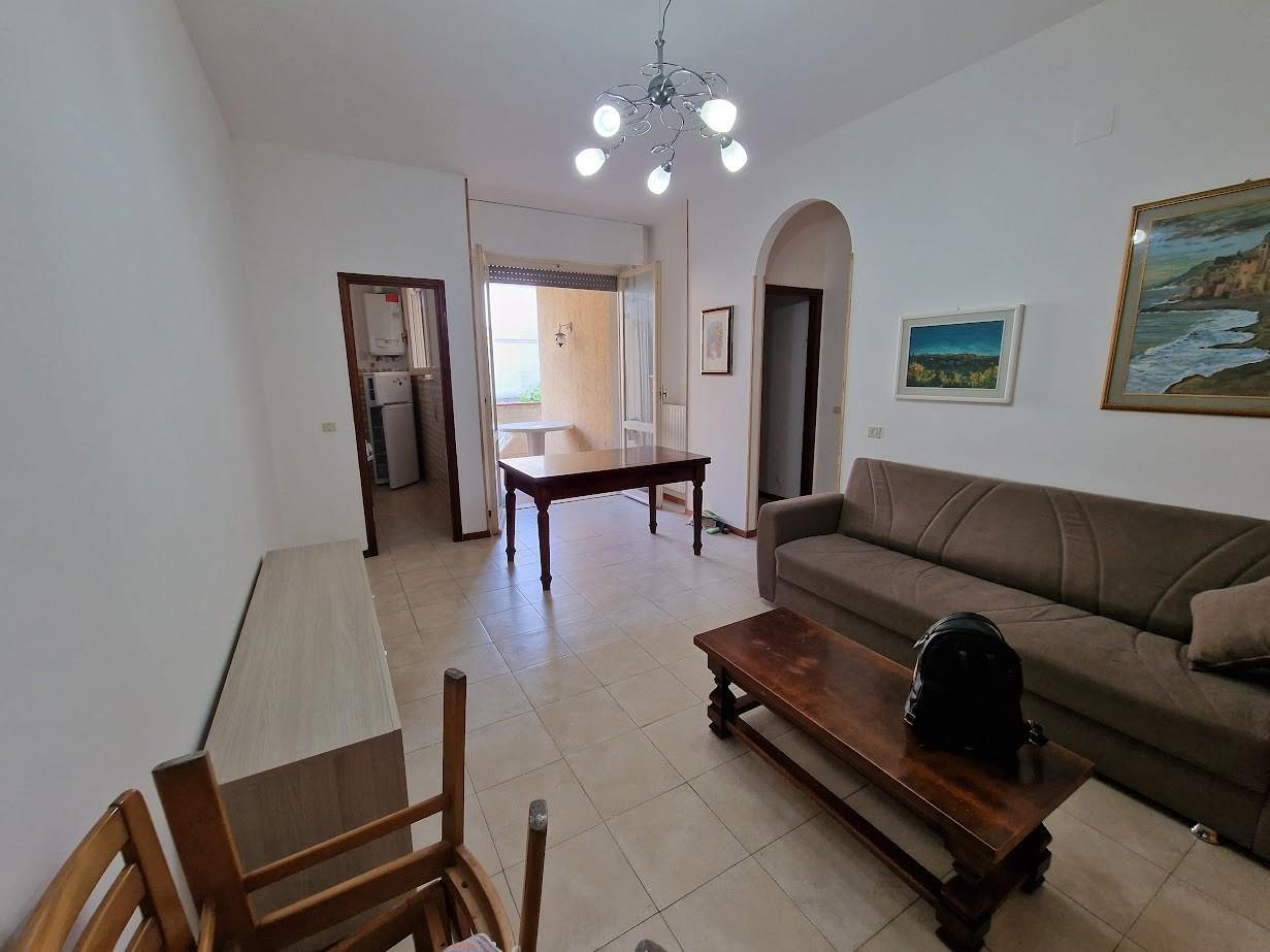 Appartamento in vendita a Ortonovo, 4 locali, prezzo € 130.000 | PortaleAgenzieImmobiliari.it