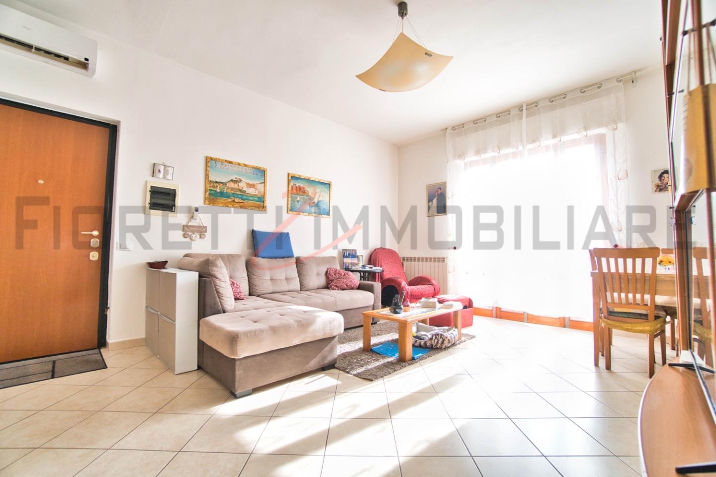 Appartamento in vendita a Piombino, 4 locali, prezzo € 189.000 | PortaleAgenzieImmobiliari.it