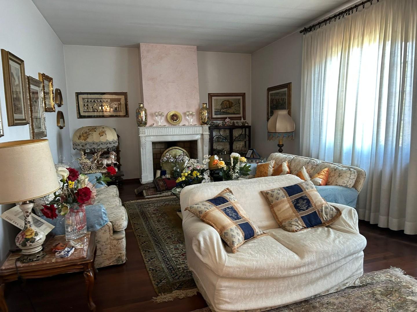Villa in vendita a Santa Croce sull'Arno, 10 locali, prezzo € 295.000 | PortaleAgenzieImmobiliari.it