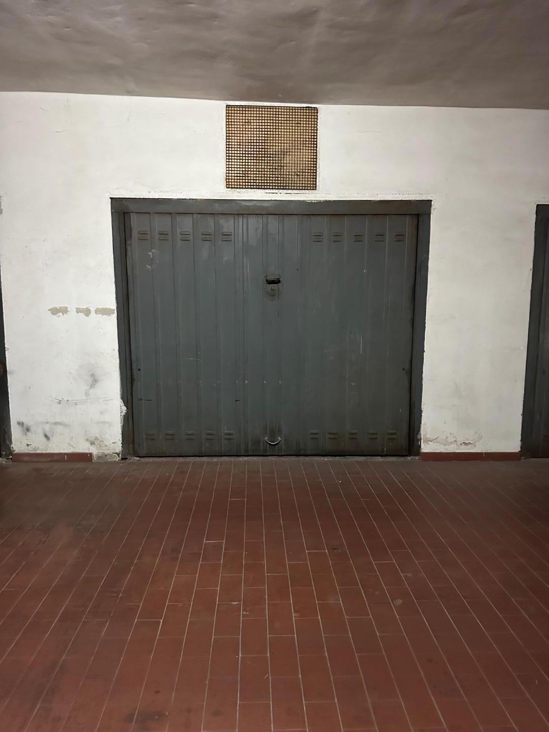 Box / Garage in vendita a Massa, 1 locali, prezzo € 40.000 | PortaleAgenzieImmobiliari.it