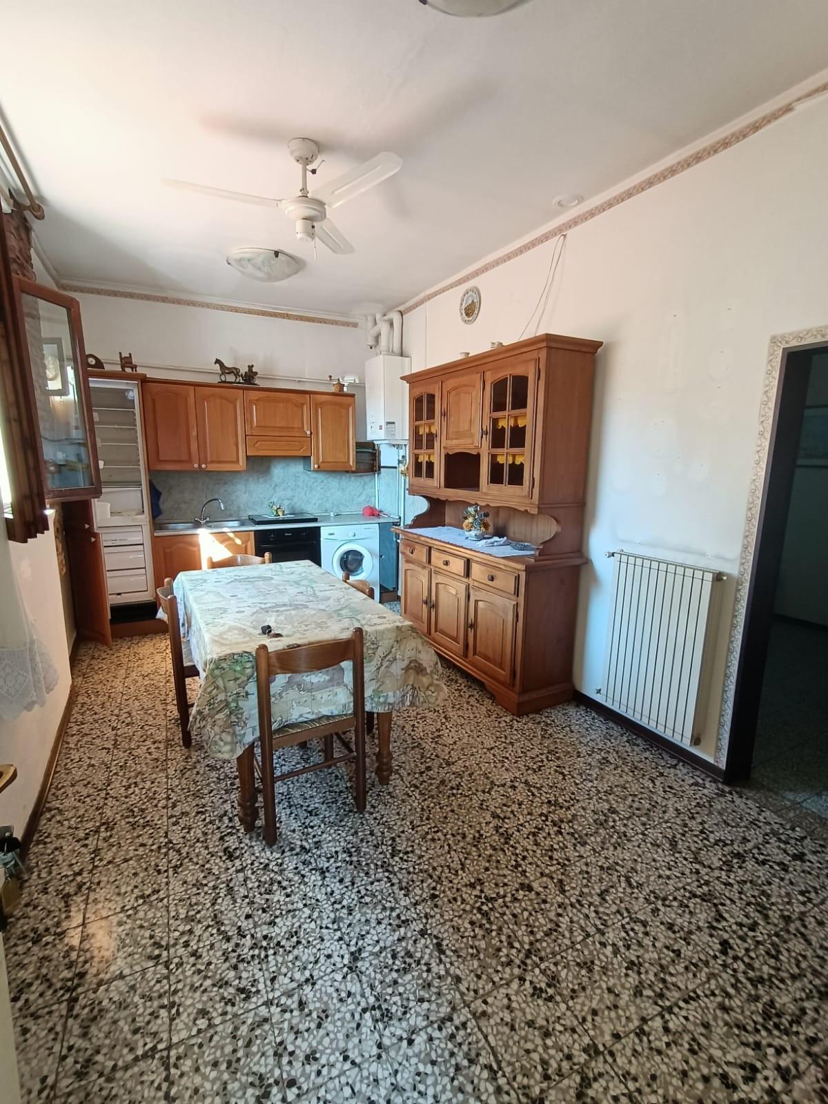 Appartamento in vendita a Cascina, 5 locali, prezzo € 87.000 | PortaleAgenzieImmobiliari.it