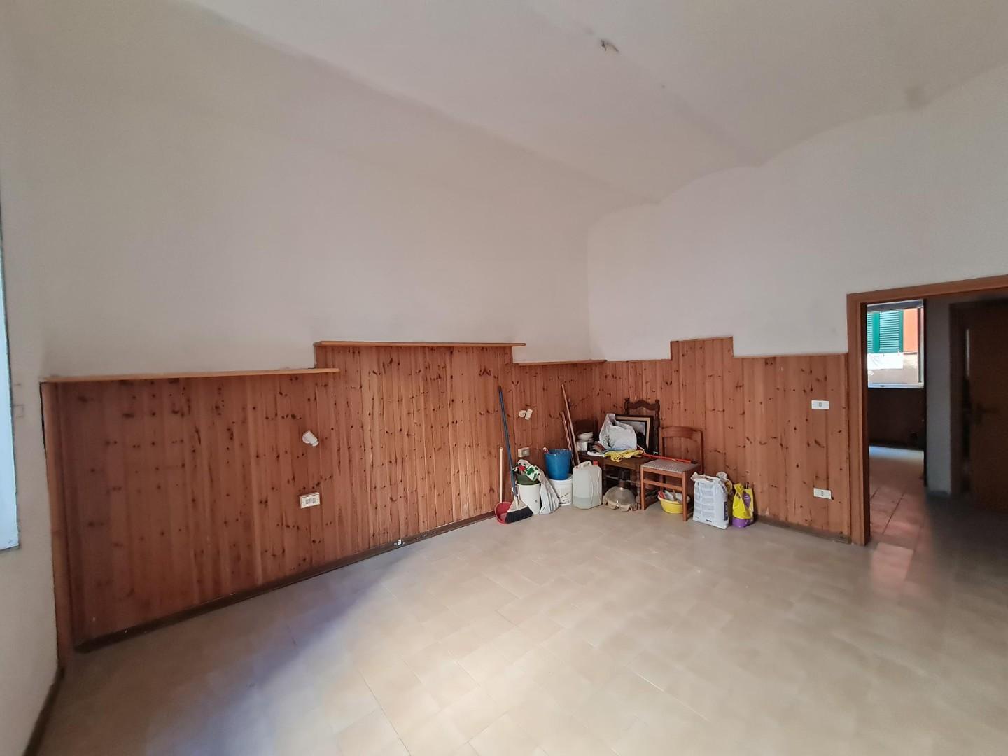 Appartamento in vendita a Piombino, 3 locali, prezzo € 55.000 | PortaleAgenzieImmobiliari.it
