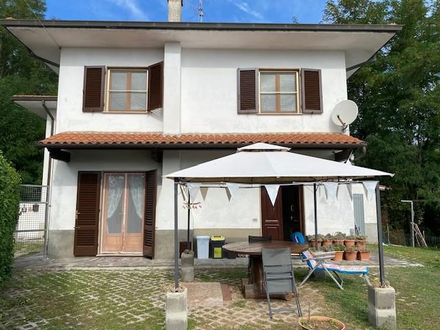 Villa Bifamiliare in vendita a Marliana, 8 locali, prezzo € 158.000 | PortaleAgenzieImmobiliari.it