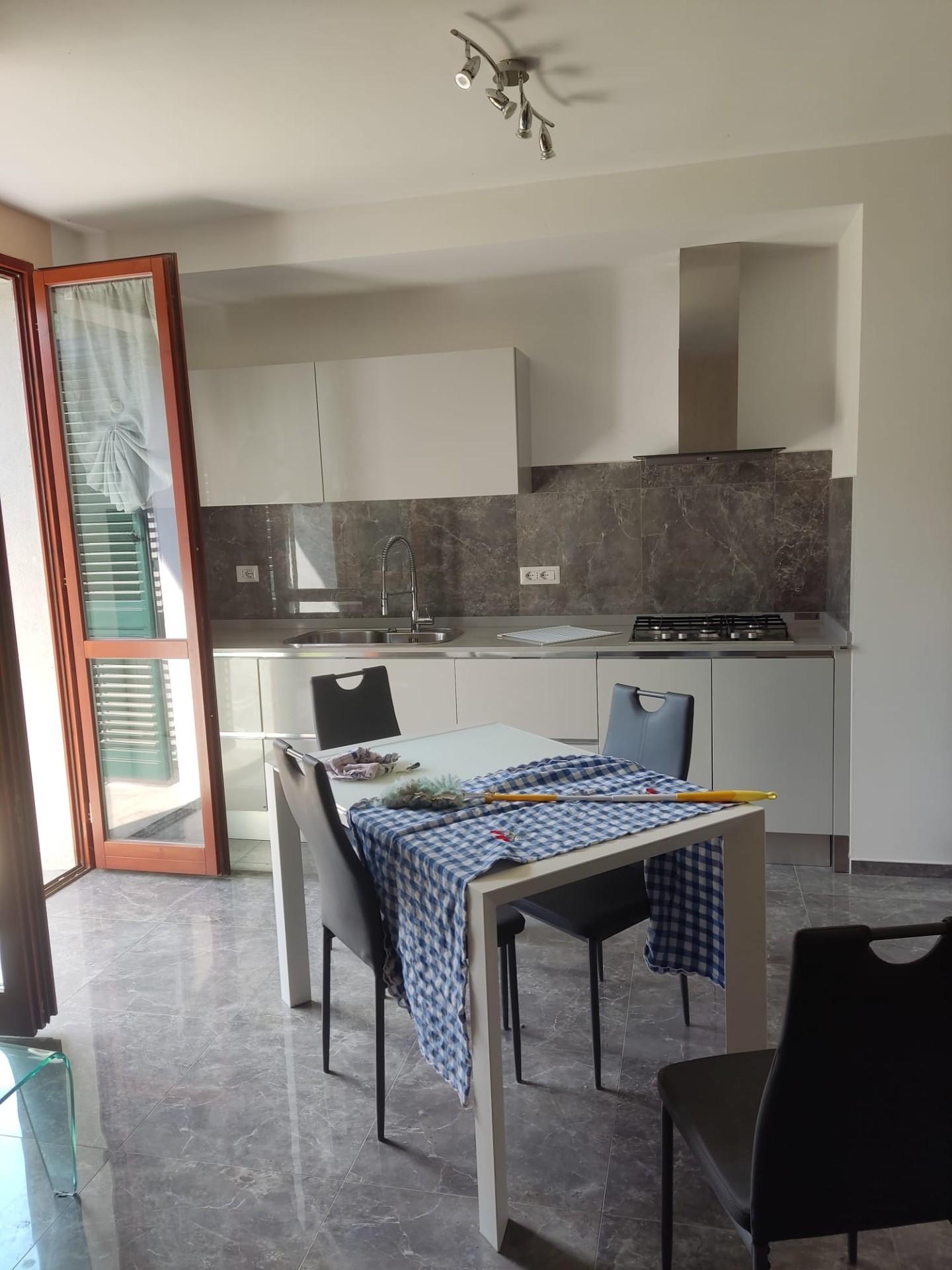 Appartamento in vendita a Barga, 3 locali, prezzo € 115.000 | CambioCasa.it