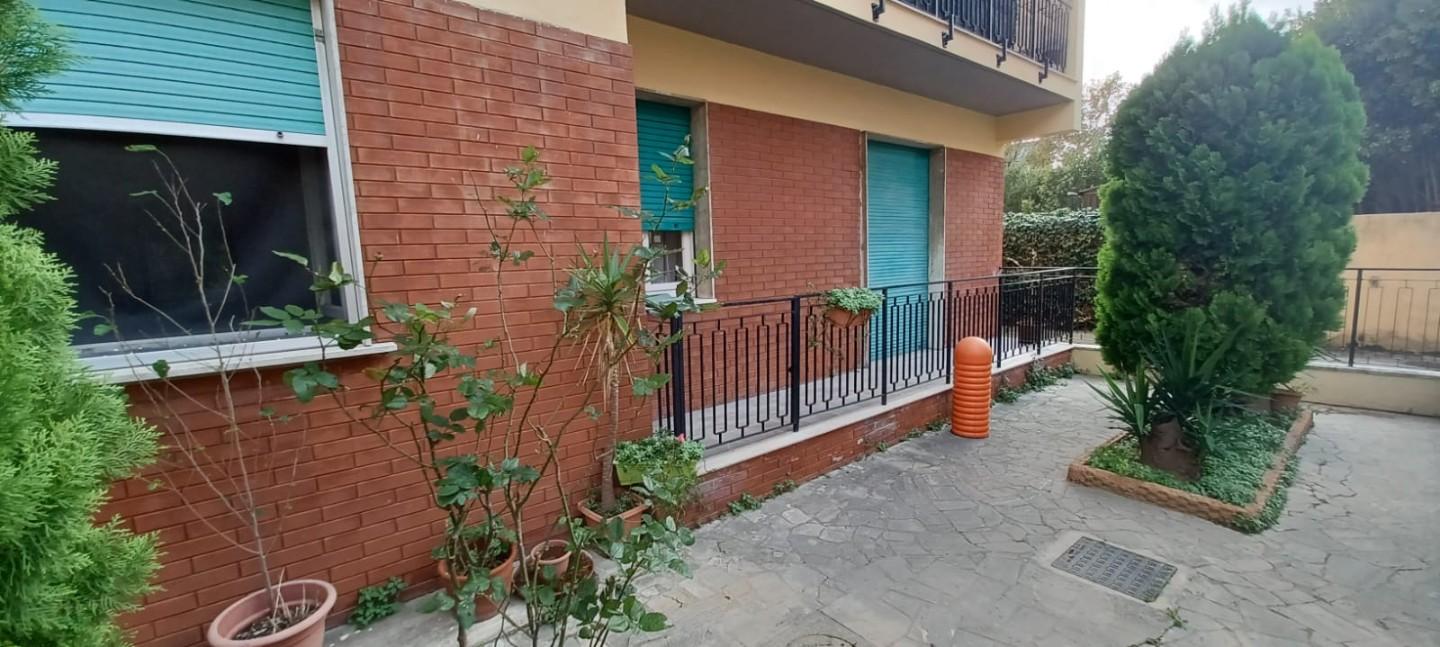 Appartamento in vendita a Livorno, 6 locali, prezzo € 205.000 | PortaleAgenzieImmobiliari.it