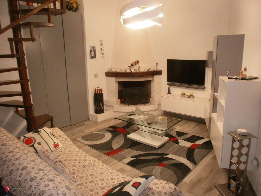 Appartamento in vendita a Castelfiorentino, 6 locali, prezzo € 165.000 | PortaleAgenzieImmobiliari.it