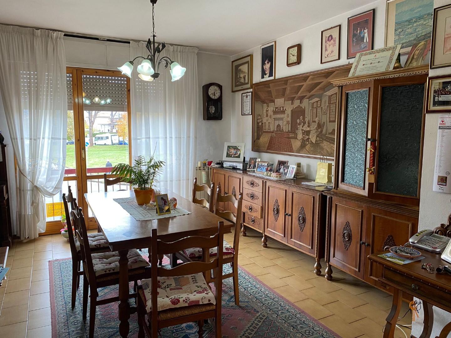 Appartamento in vendita a Pontedera, 5 locali, prezzo € 169.000 | PortaleAgenzieImmobiliari.it