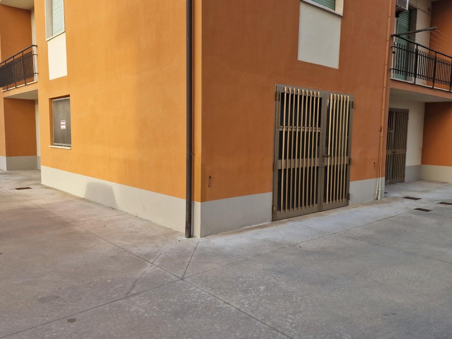 Box / Garage in vendita a Santa Croce sull'Arno, 1 locali, prezzo € 32.000 | PortaleAgenzieImmobiliari.it