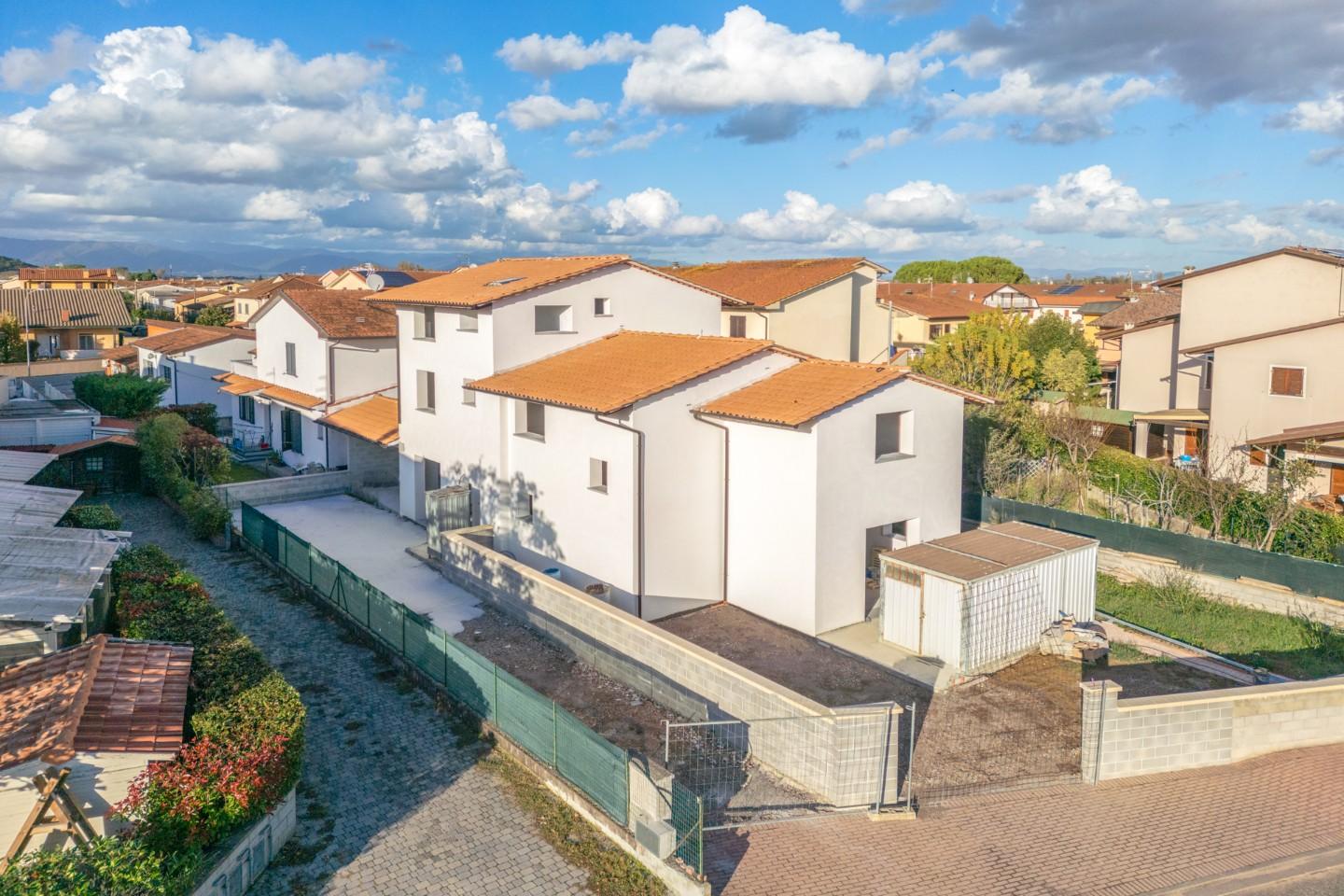 Villa Bifamiliare in vendita a Bientina, 6 locali, prezzo € 400.000 | PortaleAgenzieImmobiliari.it
