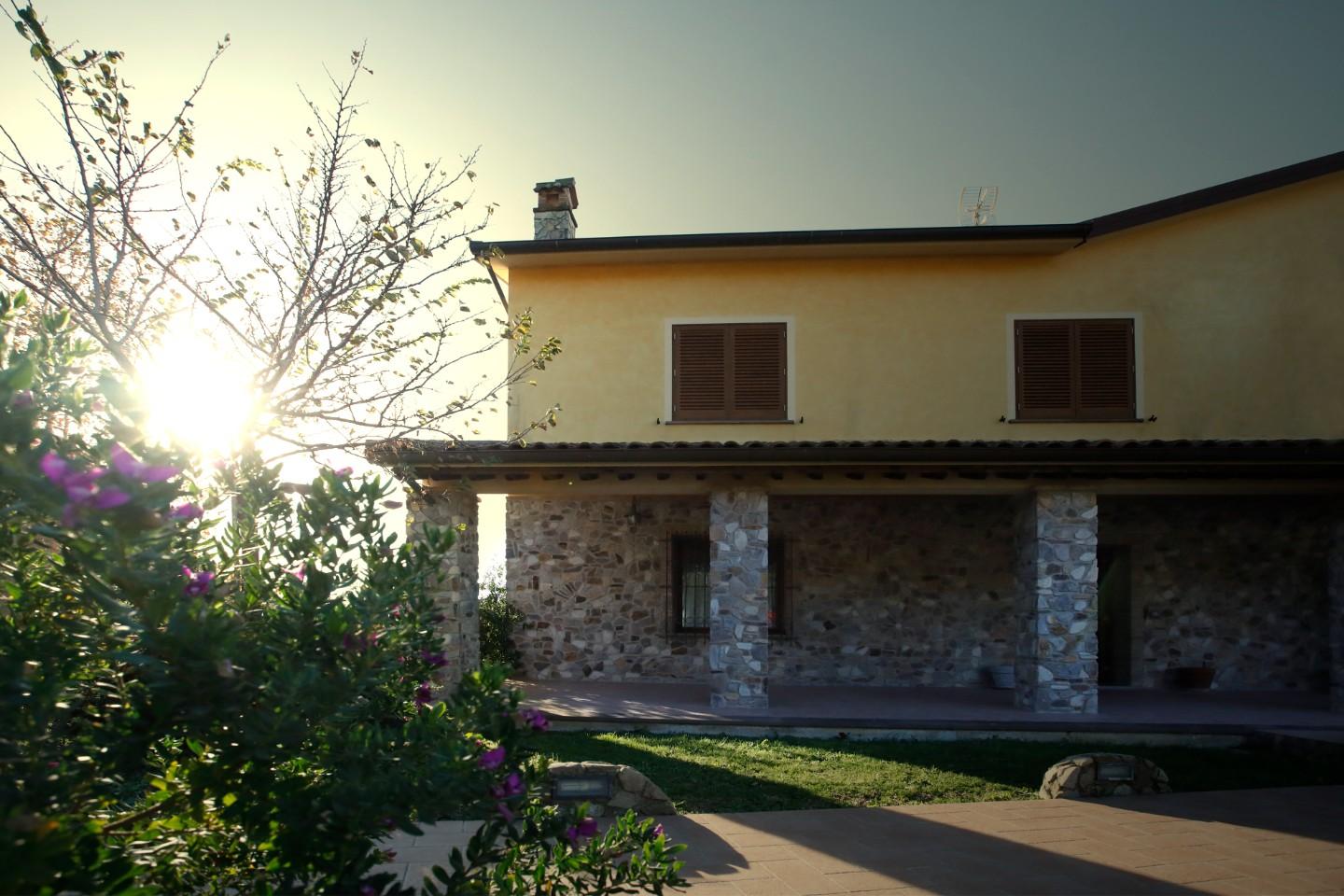 Villa Bifamiliare in Vendita a Orciano Pisano