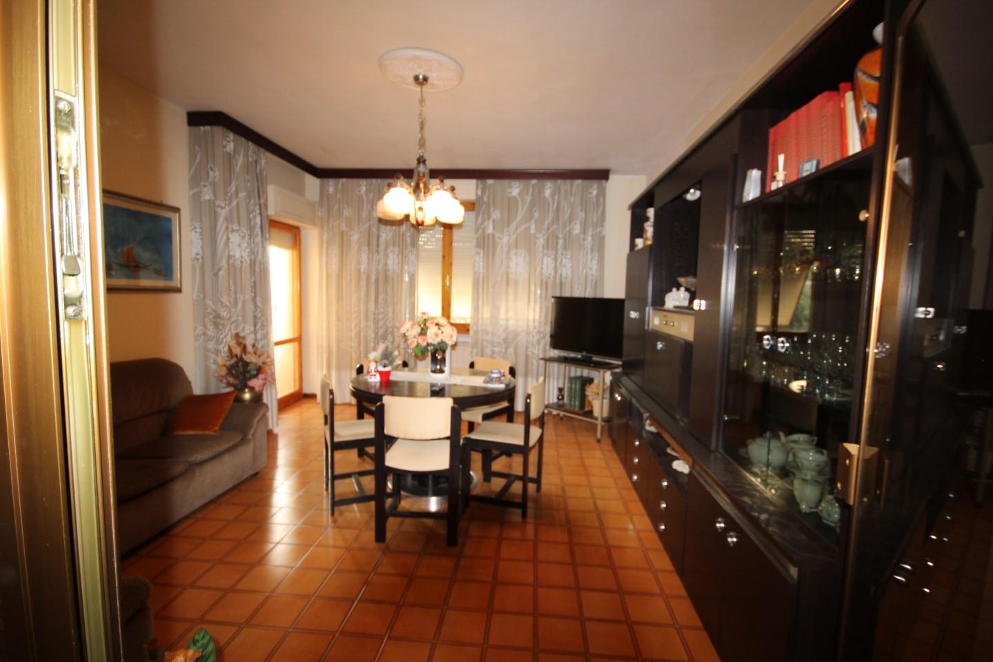 Appartamento in vendita a Asciano, 7 locali, prezzo € 120.000 | PortaleAgenzieImmobiliari.it