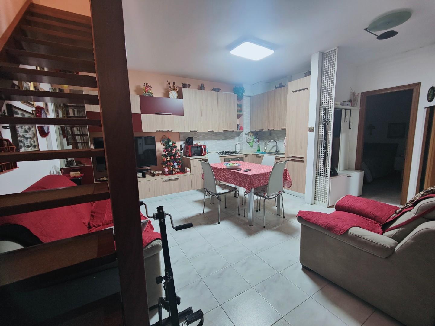 Villa a Schiera in vendita a Ortonovo, 4 locali, prezzo € 165.000 | PortaleAgenzieImmobiliari.it