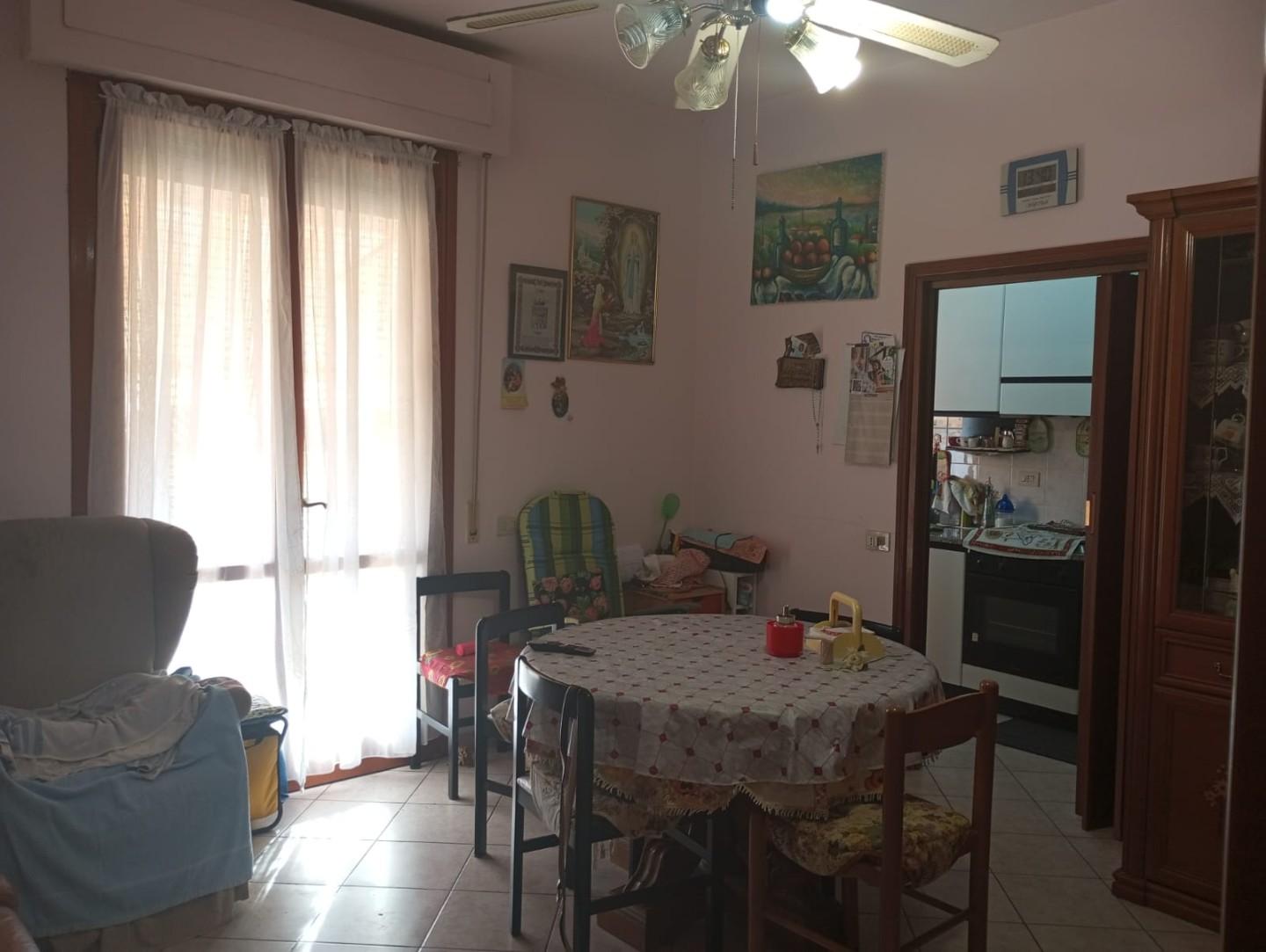 Appartamento in vendita a San Miniato, 7 locali, prezzo € 200.000 | PortaleAgenzieImmobiliari.it