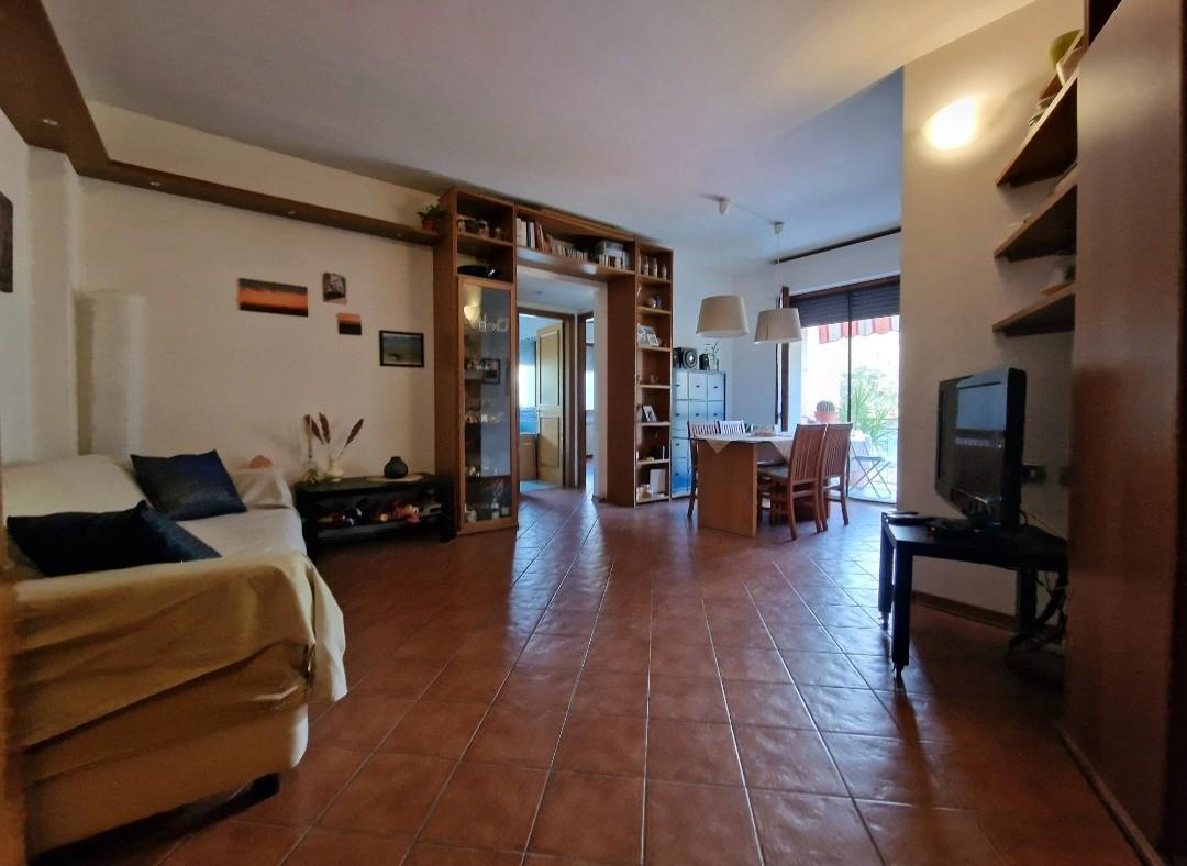 Appartamento in vendita a Santo Stefano di Magra, 7 locali, prezzo € 168.000 | PortaleAgenzieImmobiliari.it