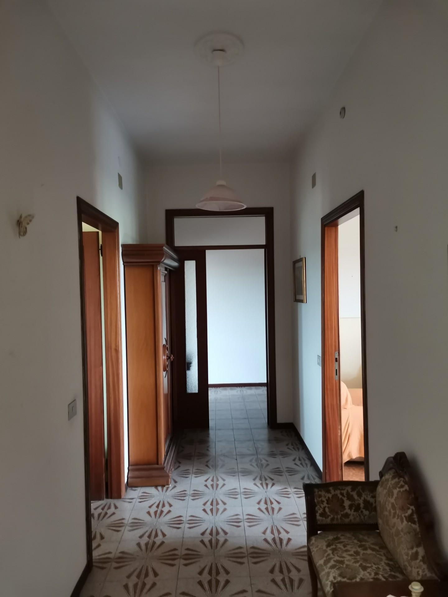 Appartamento in vendita a Castelfiorentino, 5 locali, prezzo € 110.000 | PortaleAgenzieImmobiliari.it