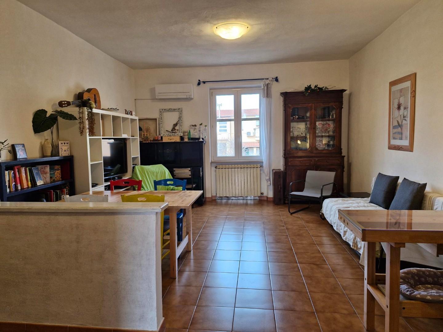 Appartamento in vendita a Piombino, 7 locali, prezzo € 165.000 | PortaleAgenzieImmobiliari.it
