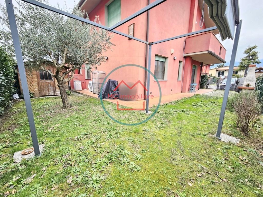 Appartamento in vendita a Massa e Cozzile, 4 locali, prezzo € 190.000 | PortaleAgenzieImmobiliari.it