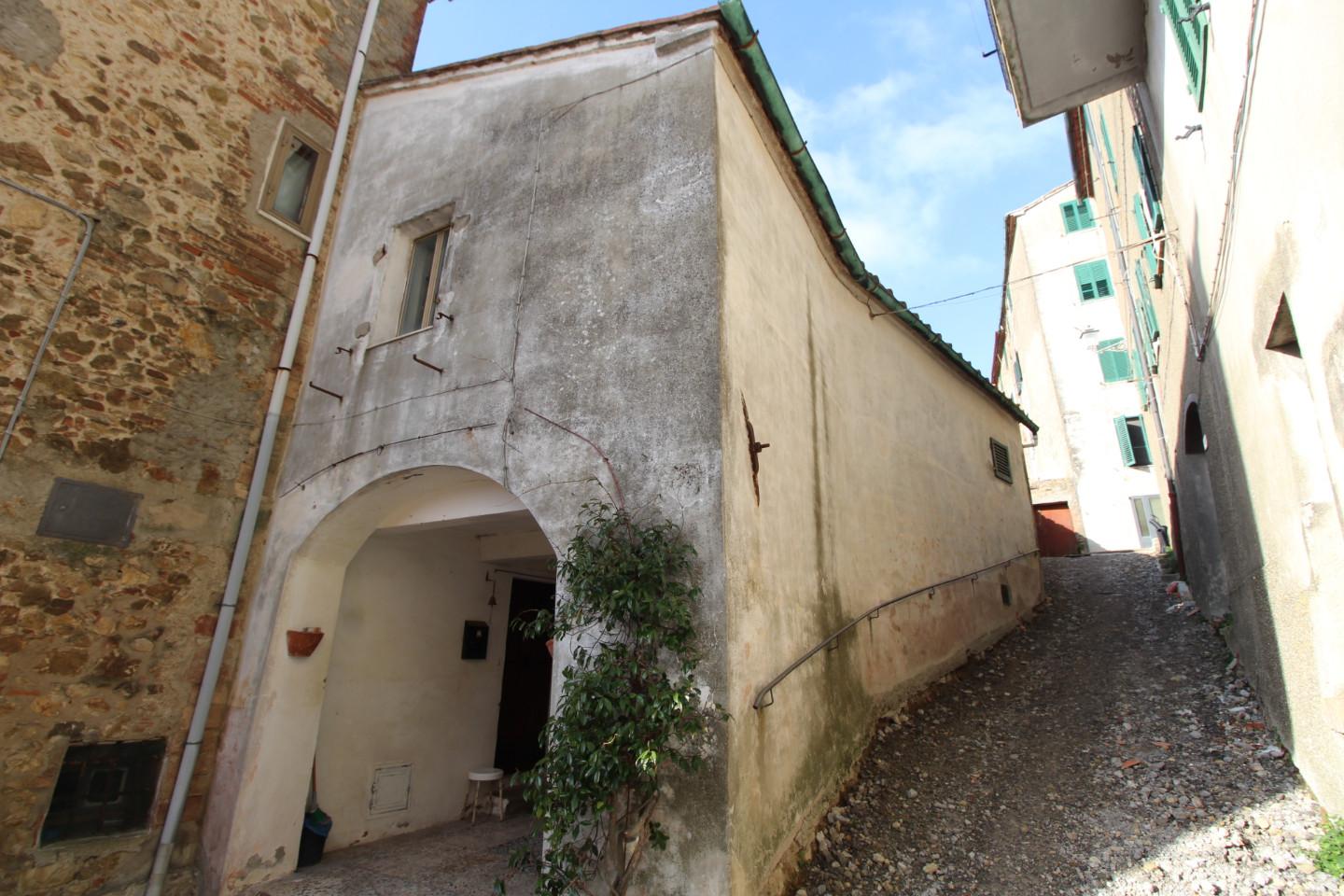 Appartamento in vendita a Chiusdino, 4 locali, prezzo € 48.000 | PortaleAgenzieImmobiliari.it