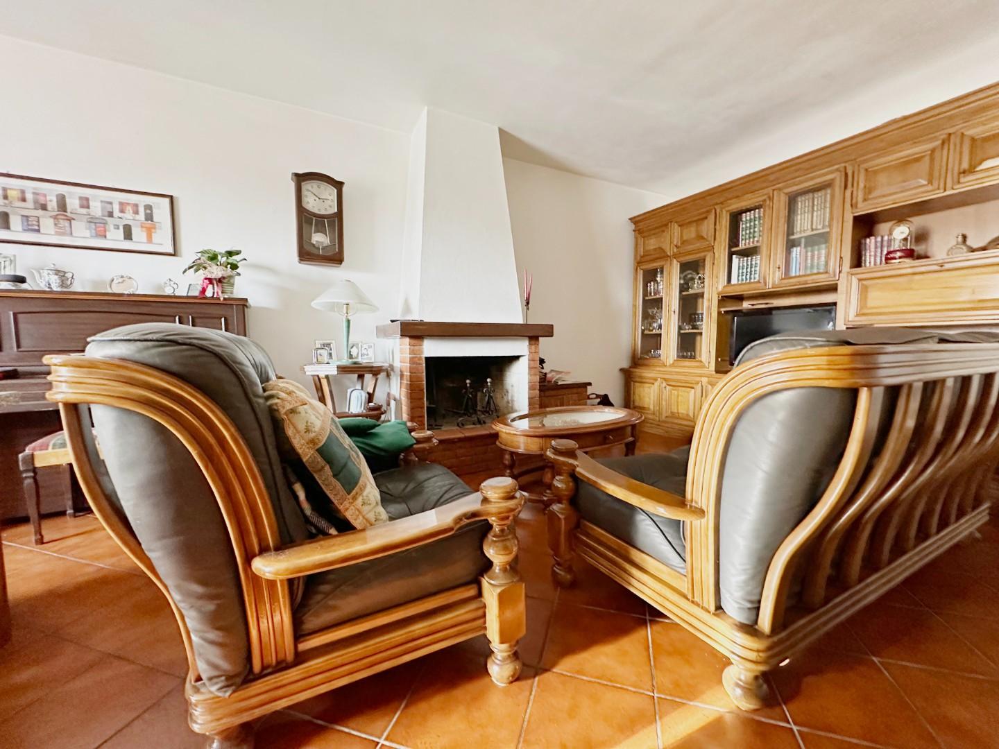 Villa a Schiera in vendita a Altopascio, 6 locali, prezzo € 175.000 | PortaleAgenzieImmobiliari.it