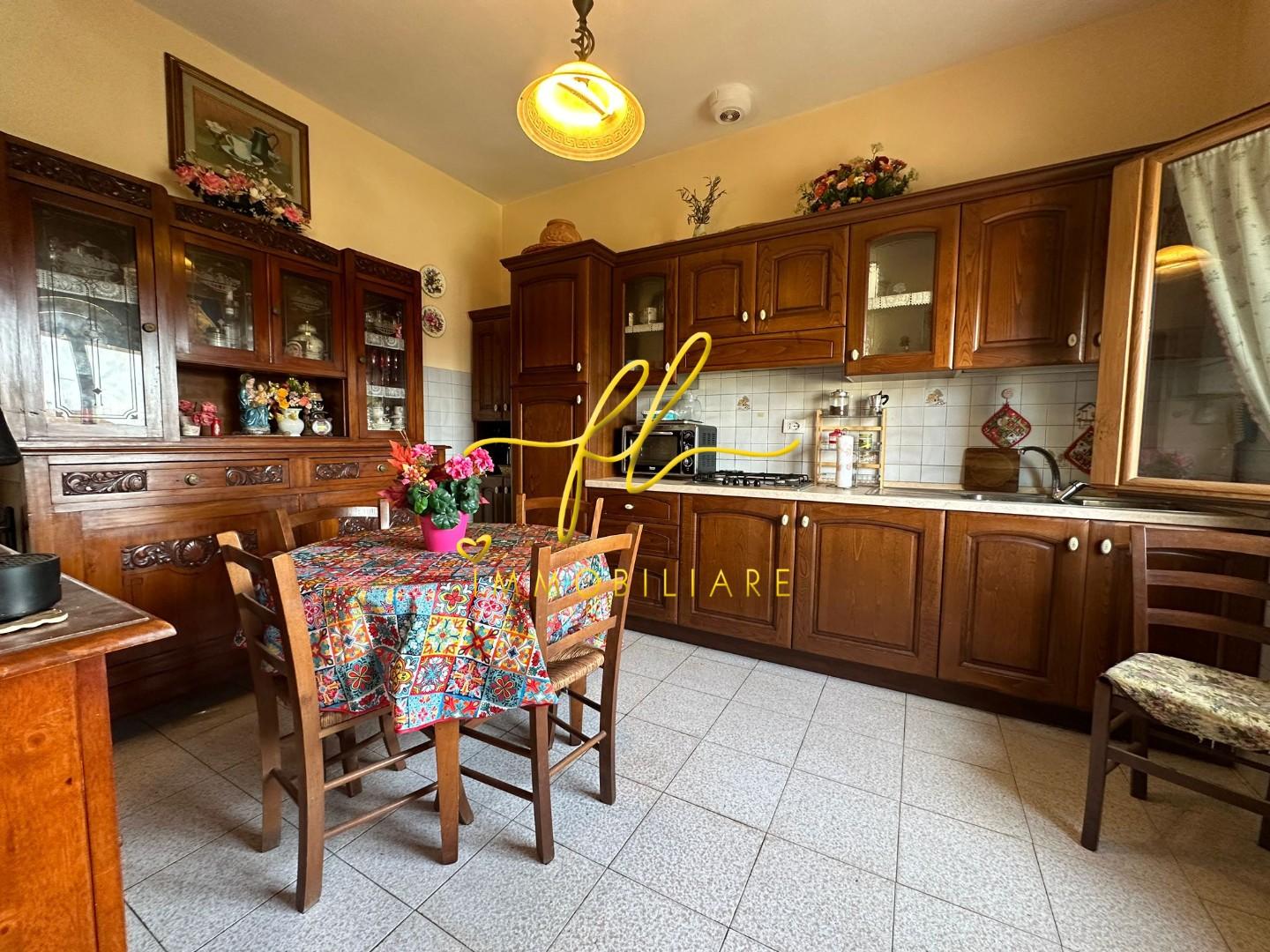 Appartamento in vendita a Rosignano Marittimo, 5 locali, prezzo € 138.000 | PortaleAgenzieImmobiliari.it