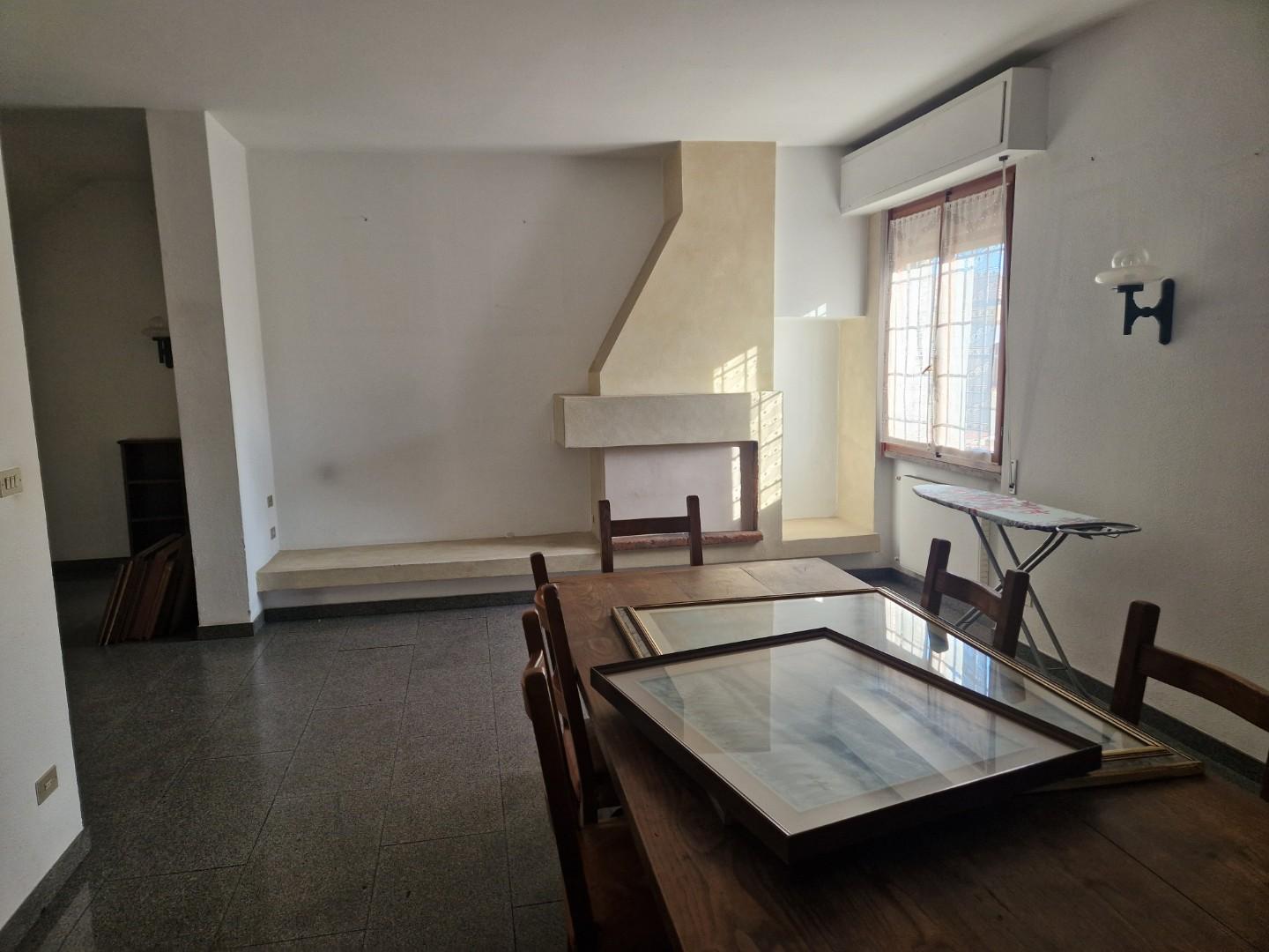 Appartamento in vendita a Poggio a Caiano, 6 locali, prezzo € 295.000 | PortaleAgenzieImmobiliari.it