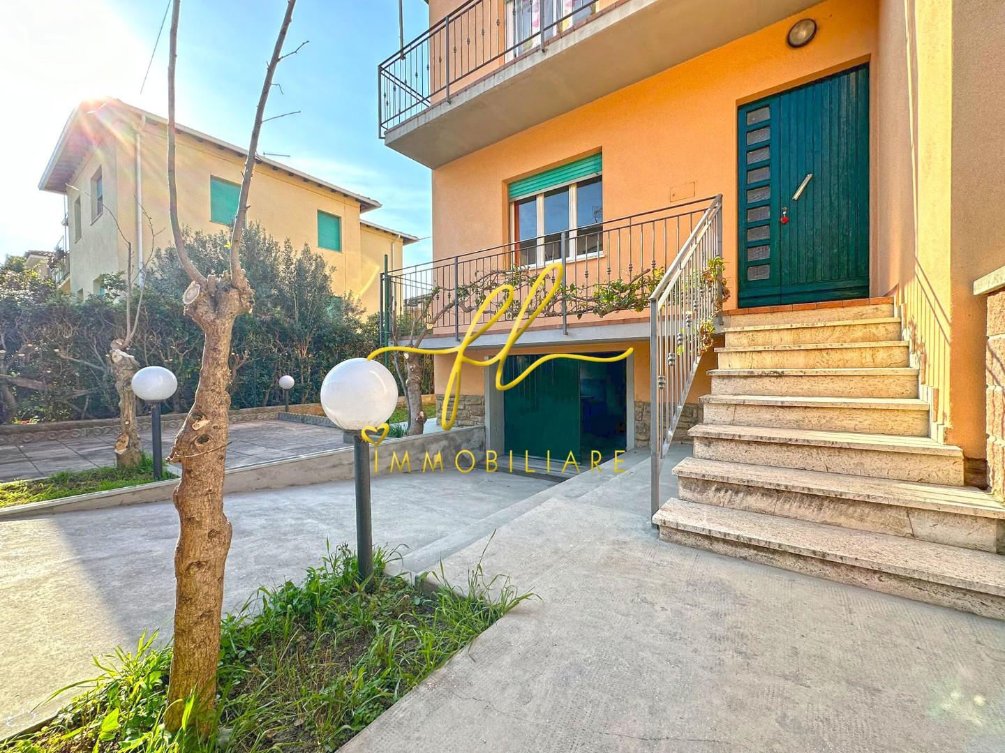Villa Bifamiliare in vendita a Cecina, 6 locali, prezzo € 285.000 | PortaleAgenzieImmobiliari.it
