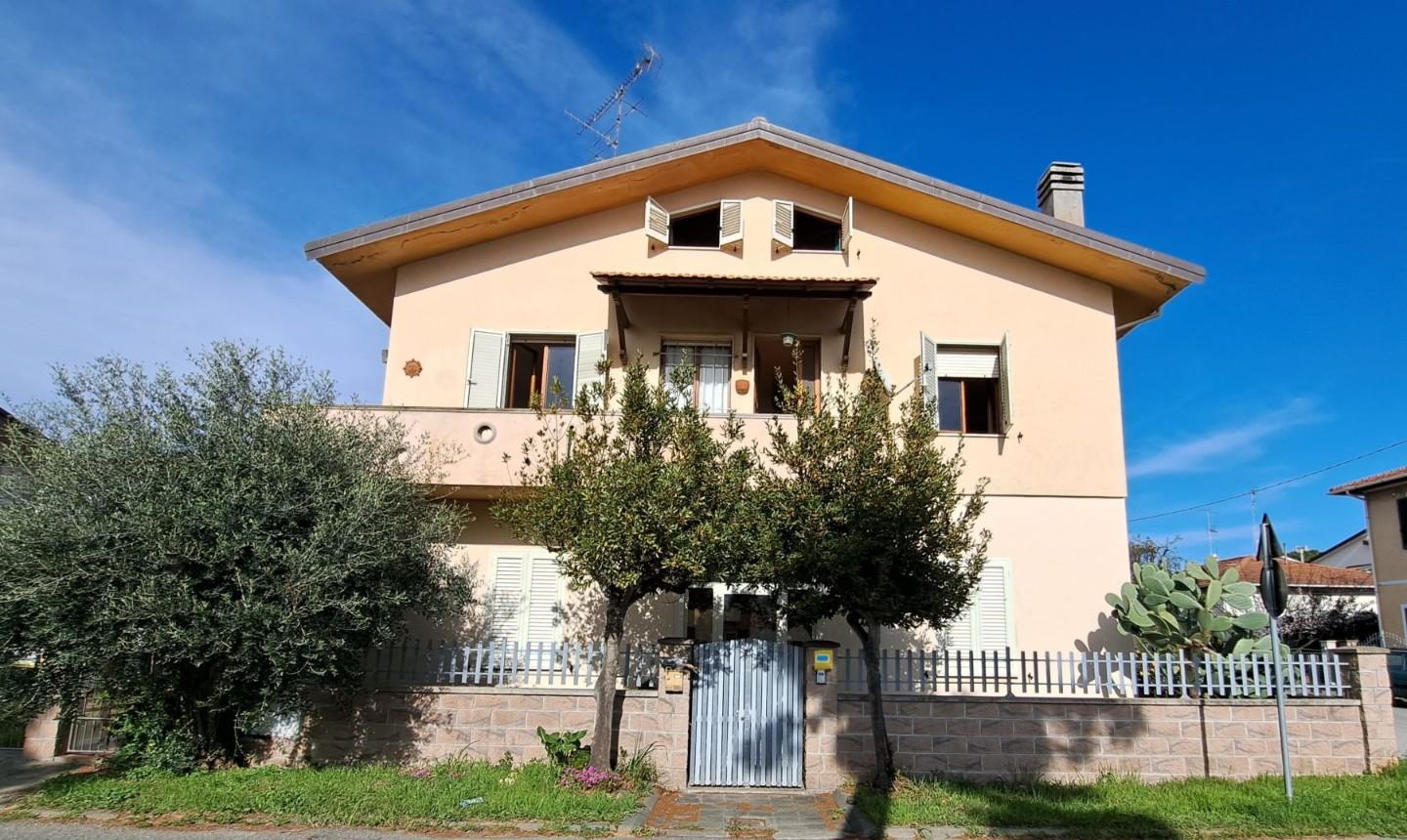 Villa Bifamiliare in vendita a Rosignano Marittimo, 9 locali, prezzo € 245.000 | PortaleAgenzieImmobiliari.it