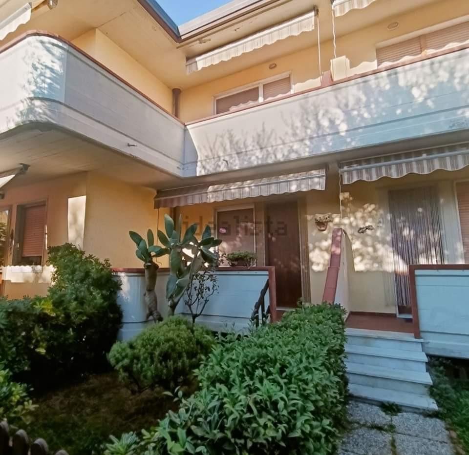 Villa a Schiera in vendita a Massa, 4 locali, prezzo € 189.000 | PortaleAgenzieImmobiliari.it