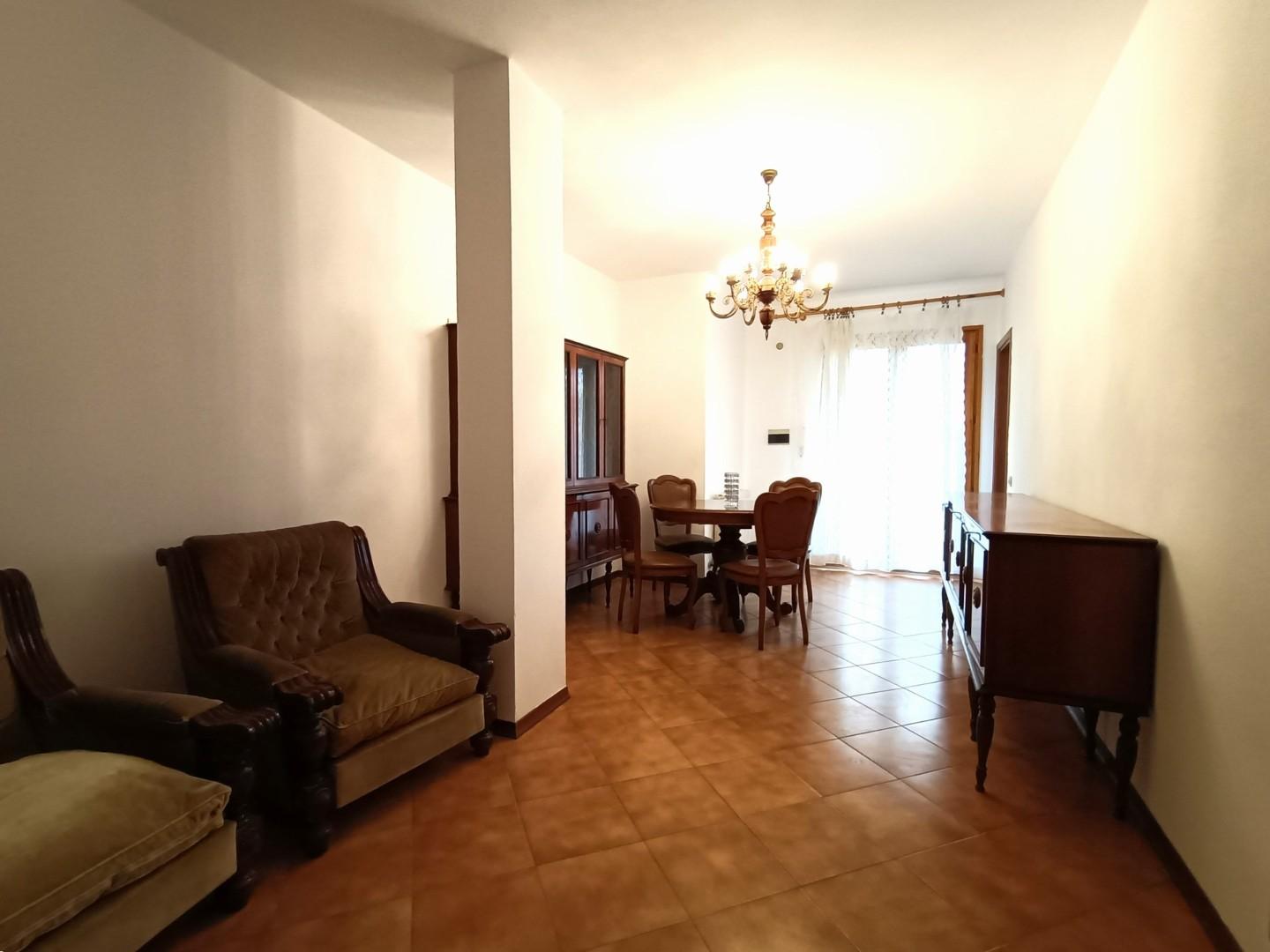 Appartamento in vendita a Viareggio, 2 locali, prezzo € 129.000 | PortaleAgenzieImmobiliari.it