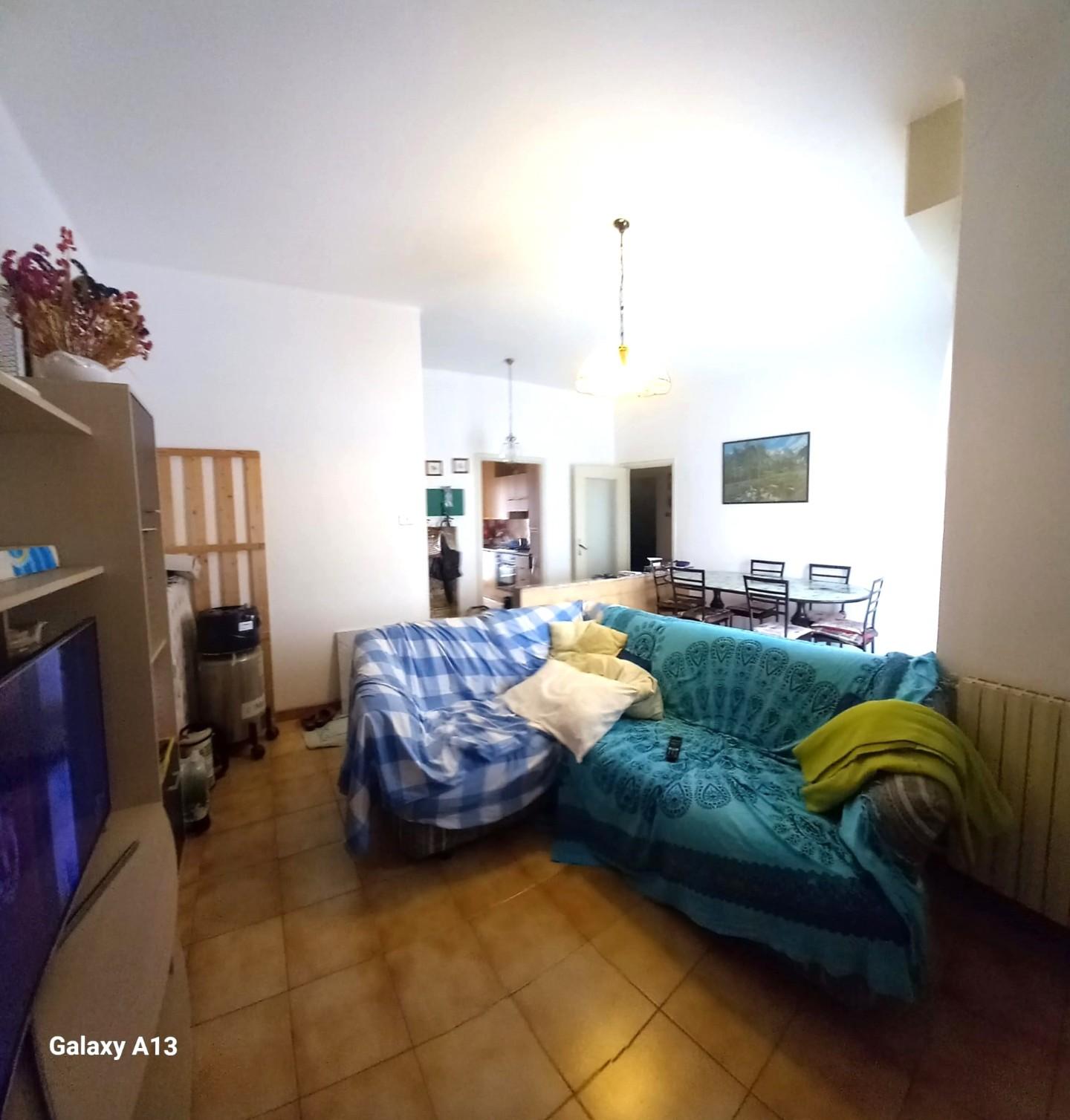 Appartamento in affitto a Carrara, 4 locali, prezzo € 1.100 | PortaleAgenzieImmobiliari.it