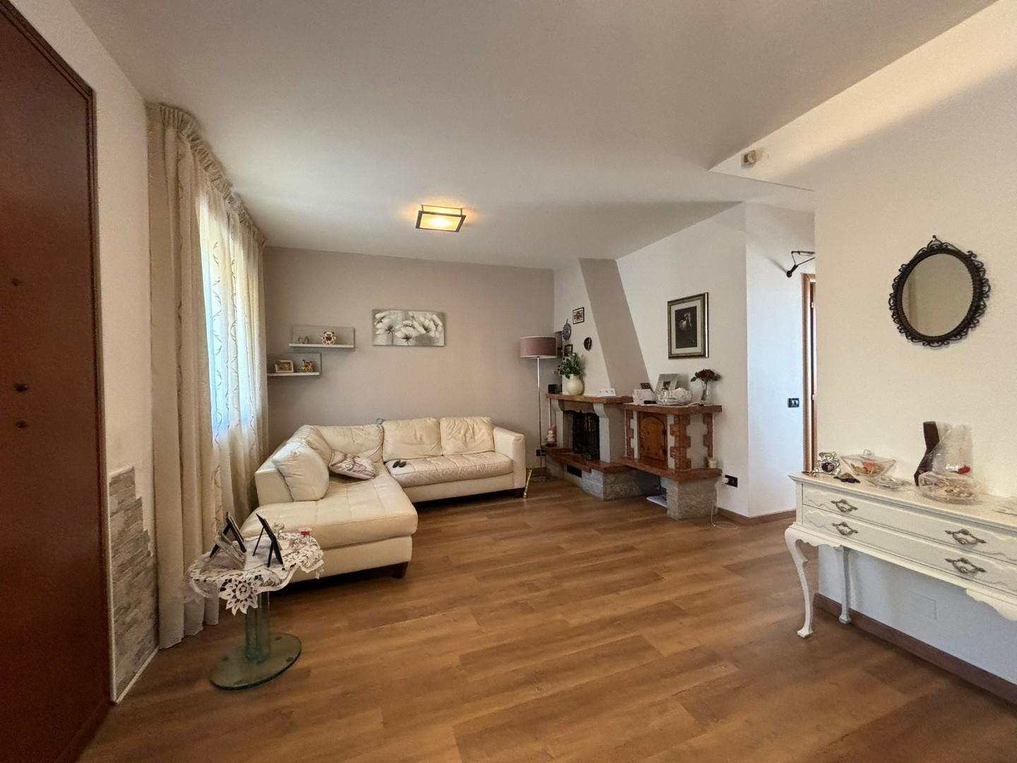 Villa a Schiera in vendita a Terricciola, 7 locali, prezzo € 200.000 | PortaleAgenzieImmobiliari.it