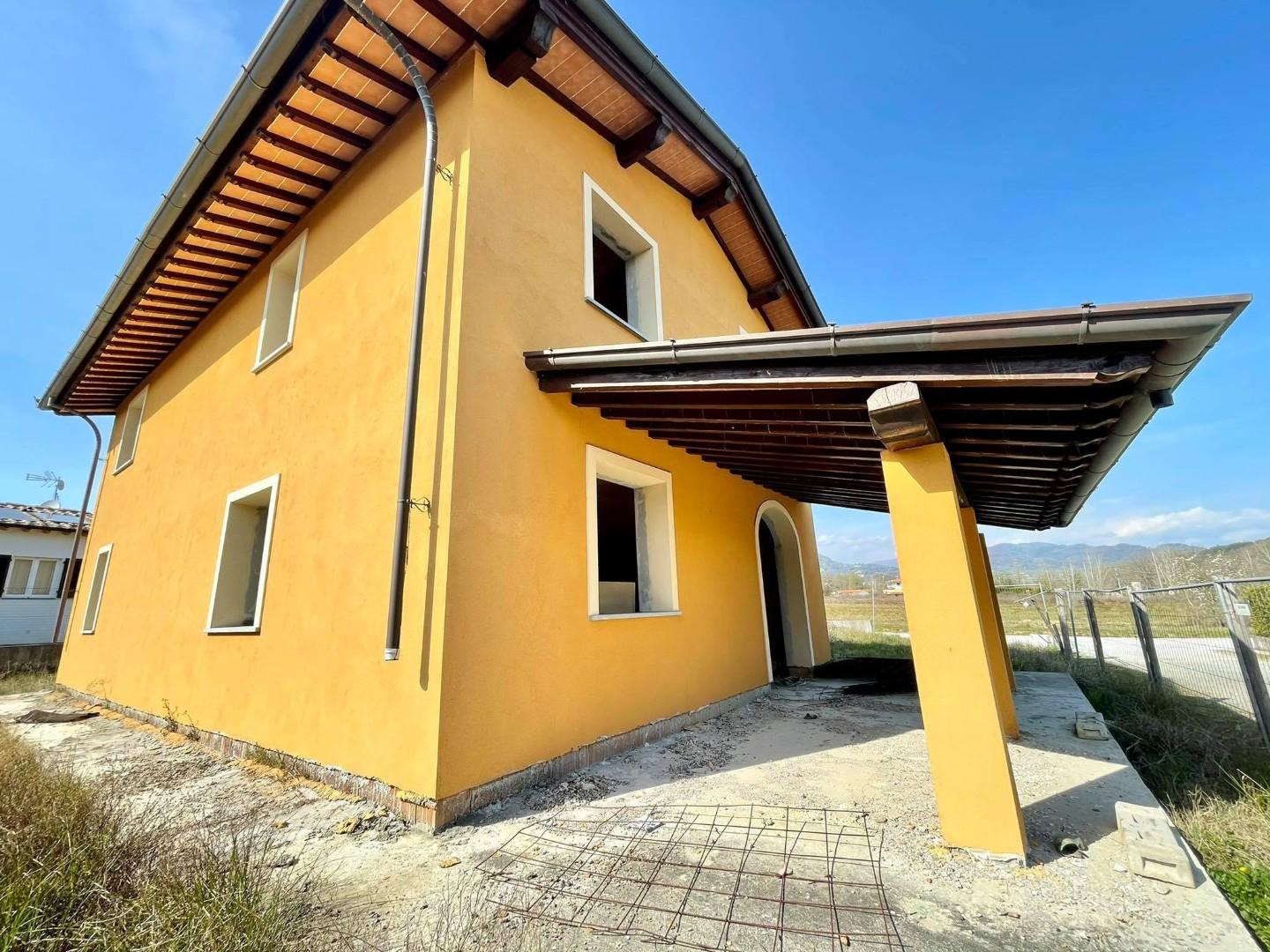 Villa in vendita a Porcari, 5 locali, prezzo € 350.000 | PortaleAgenzieImmobiliari.it