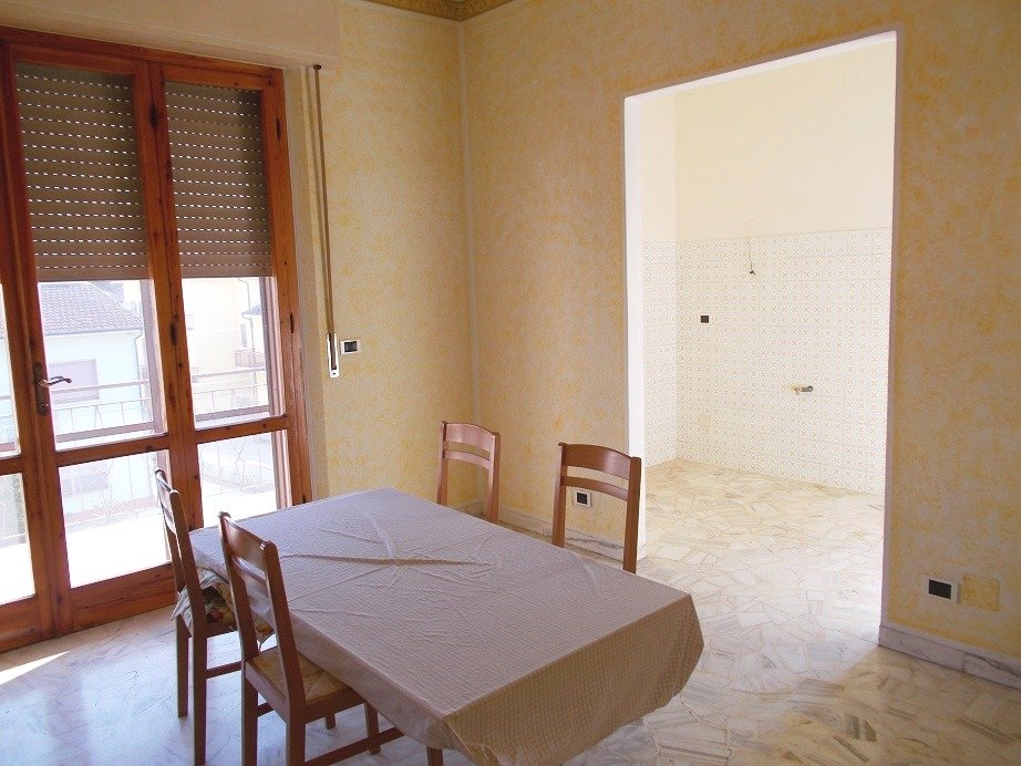 Appartamento in vendita a San Giuliano Terme, 5 locali, prezzo € 170.000 | PortaleAgenzieImmobiliari.it