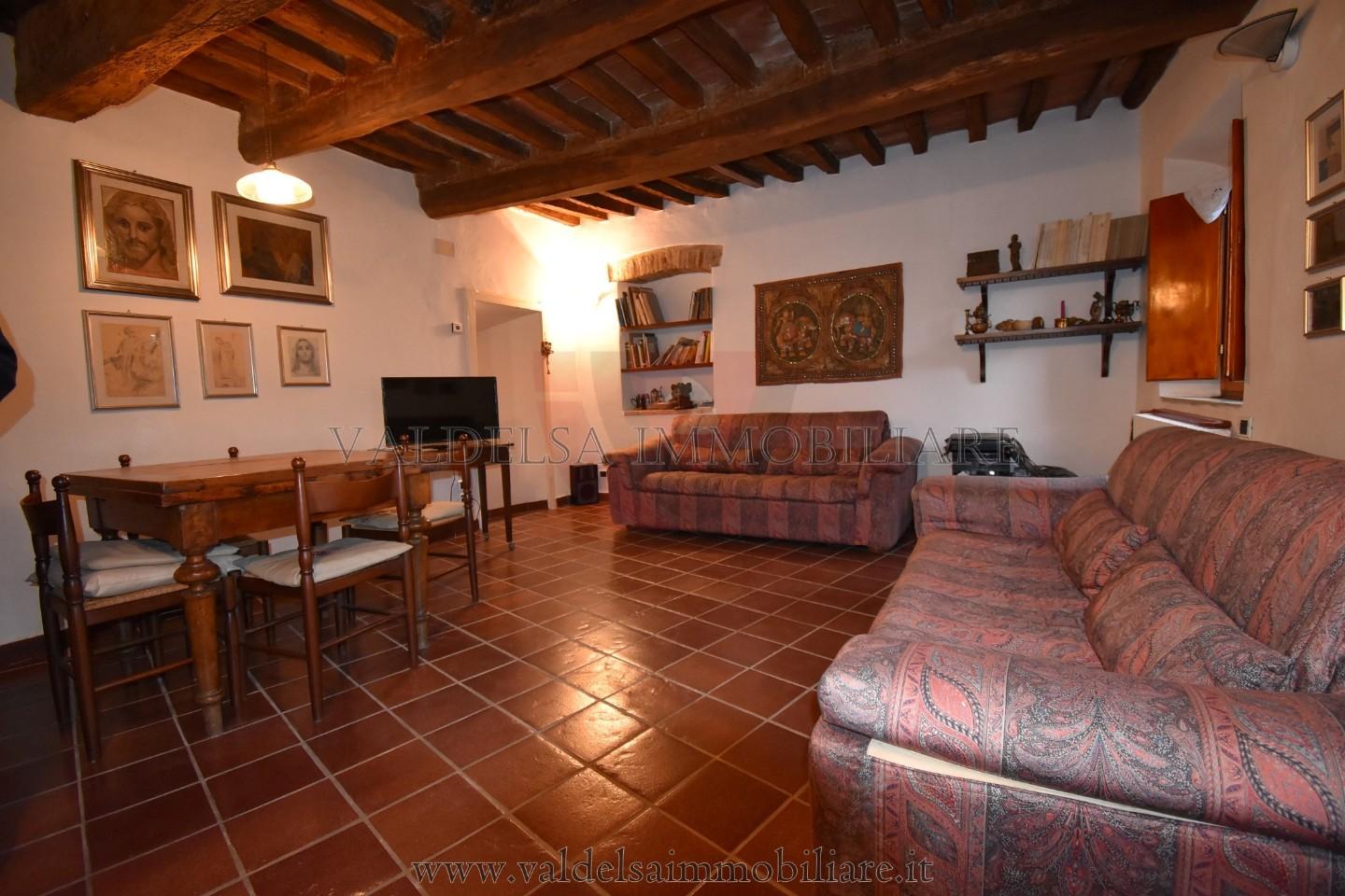 Appartamento in vendita a Colle di Val d'Elsa, 3 locali, prezzo € 120.000 | PortaleAgenzieImmobiliari.it
