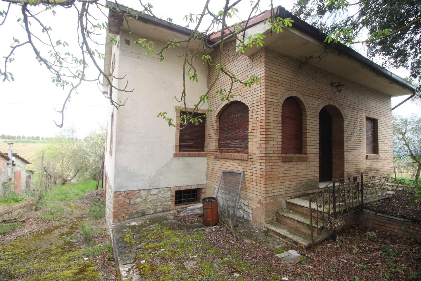 Villa in Vendita a Monteroni d'Arbia