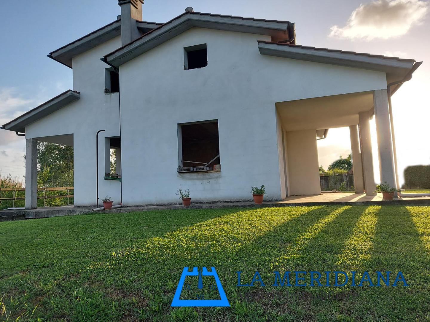 Villa in vendita a Larciano, 5 locali, prezzo € 188.000 | PortaleAgenzieImmobiliari.it