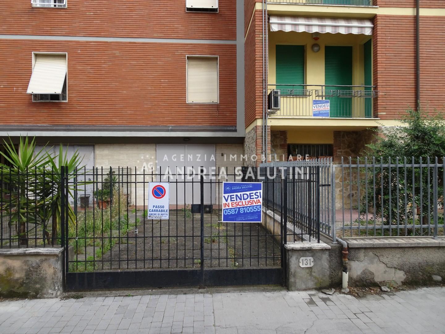 Negozio / Locale in vendita a Pontedera, 2 locali, prezzo € 45.000 | CambioCasa.it