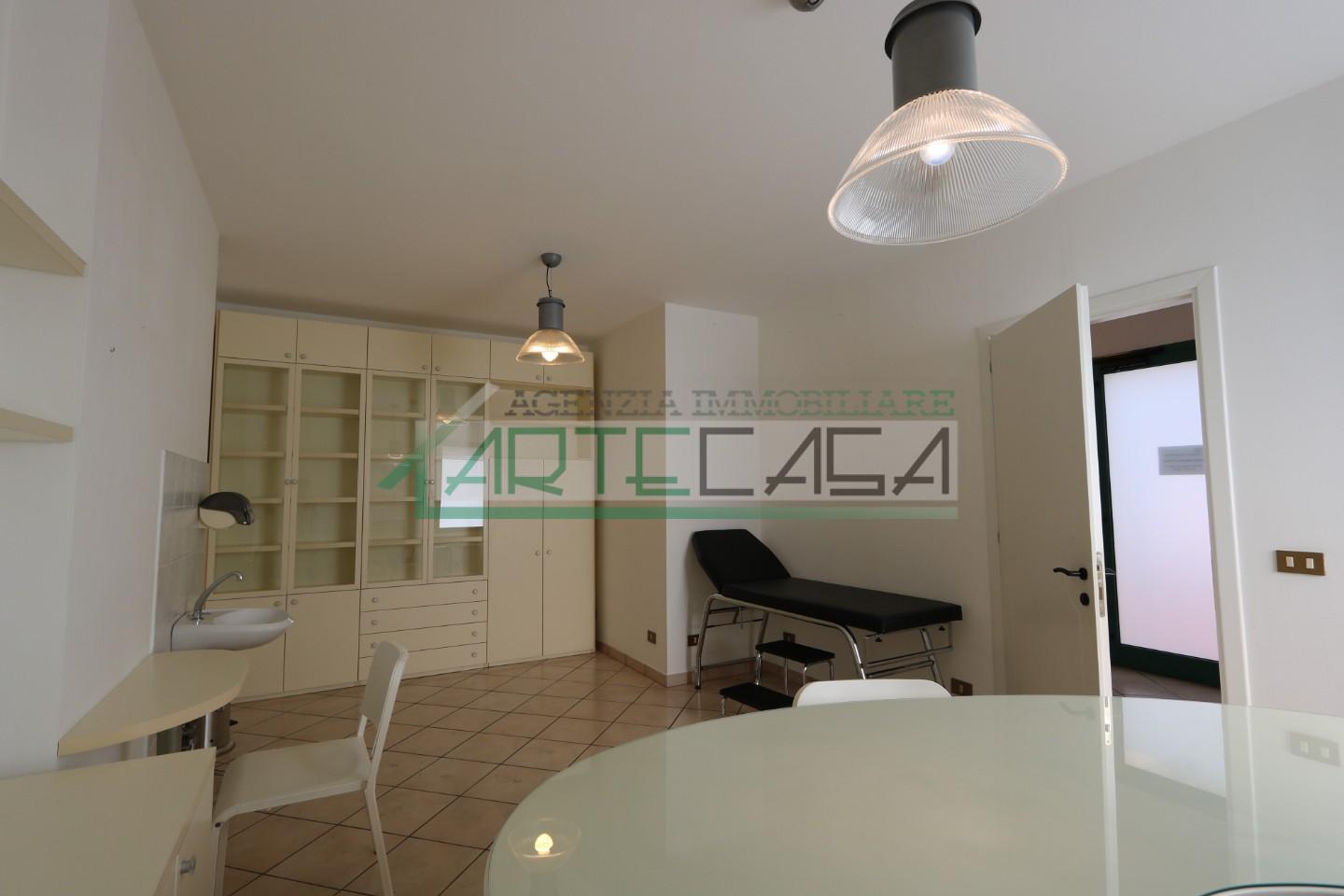Ufficio / Studio in affitto a Buti, 2 locali, prezzo € 490 | PortaleAgenzieImmobiliari.it
