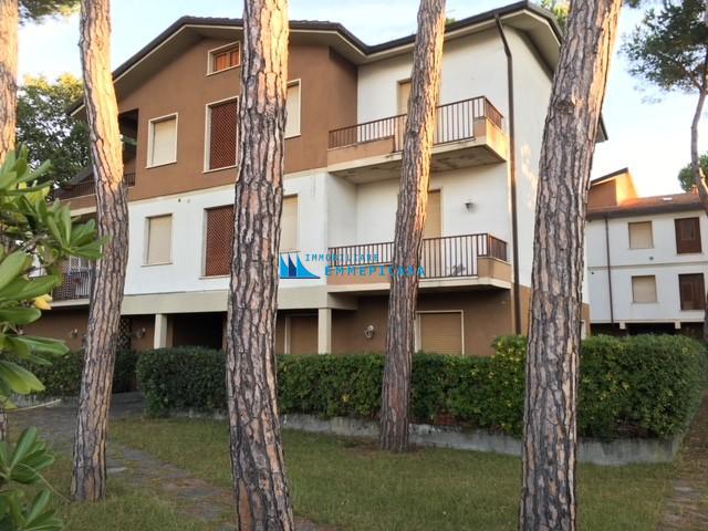 Appartamento in vendita a Montignoso, 3 locali, prezzo € 209.000 | PortaleAgenzieImmobiliari.it