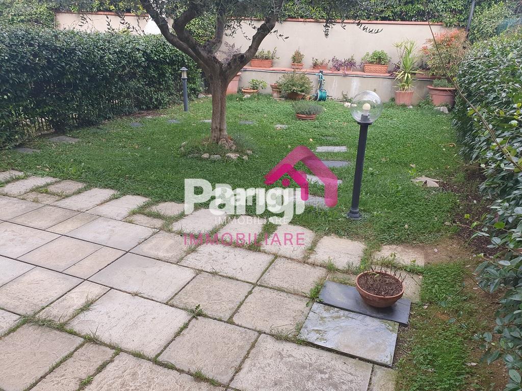 Villa a Schiera in vendita a Poggio a Caiano, 7 locali, prezzo € 539.000 | PortaleAgenzieImmobiliari.it