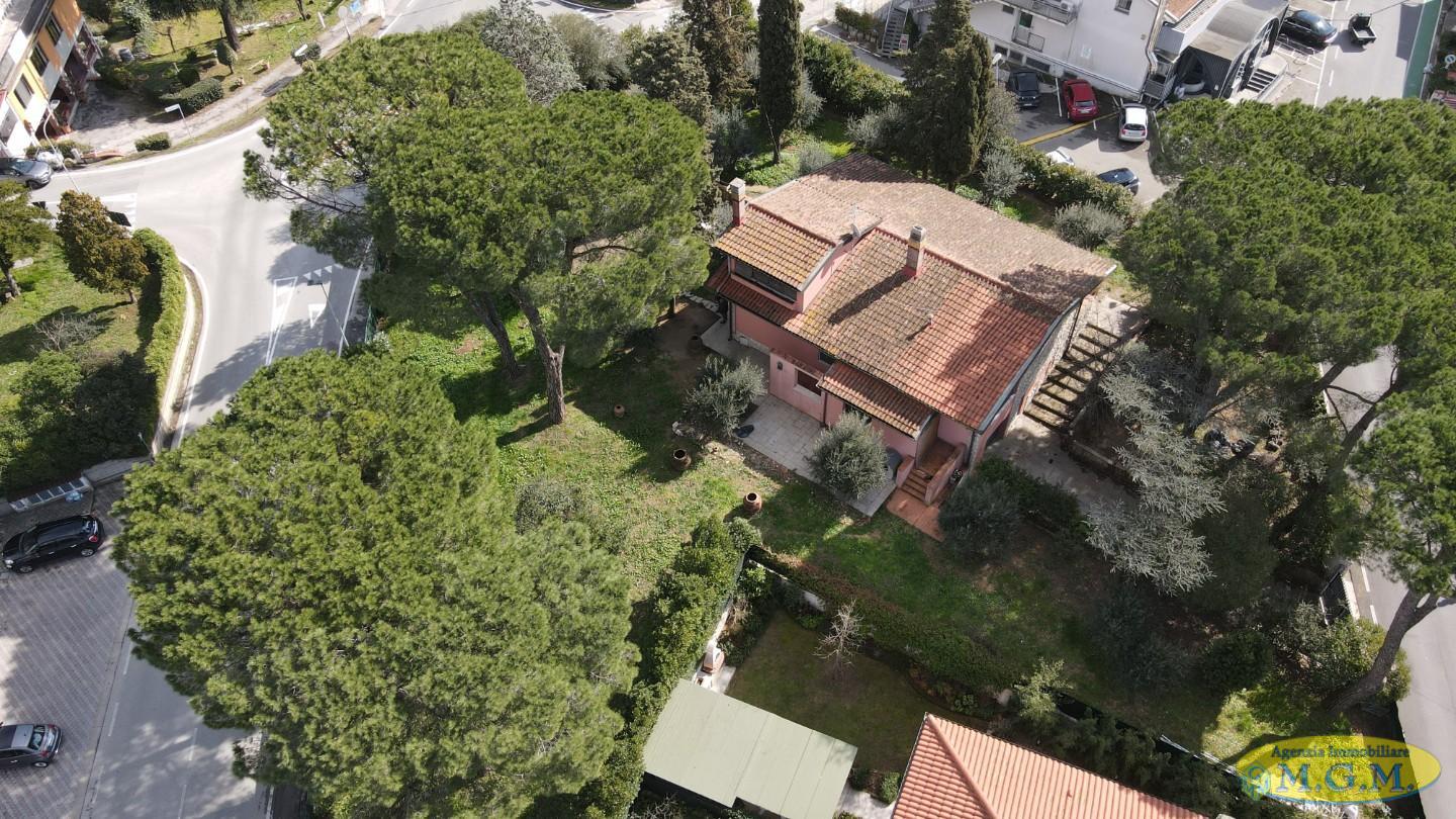 Villa in Vendita a Santa Maria a Monte
