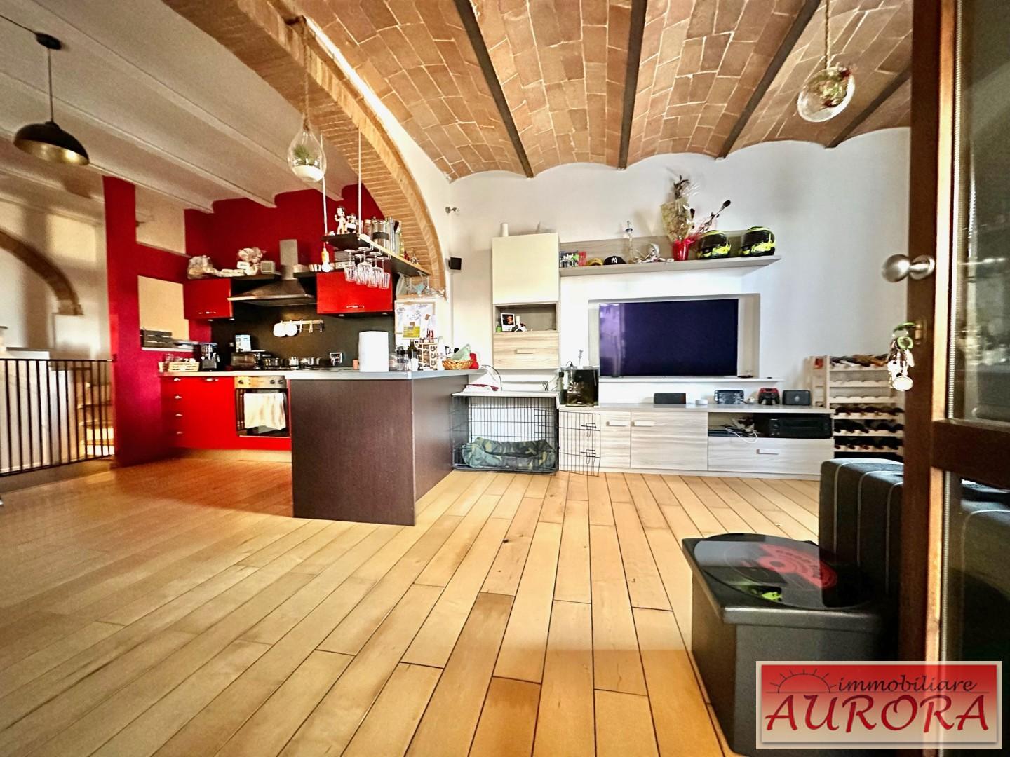 Appartamento in vendita a Poggibonsi, 2 locali, prezzo € 150.000 | PortaleAgenzieImmobiliari.it
