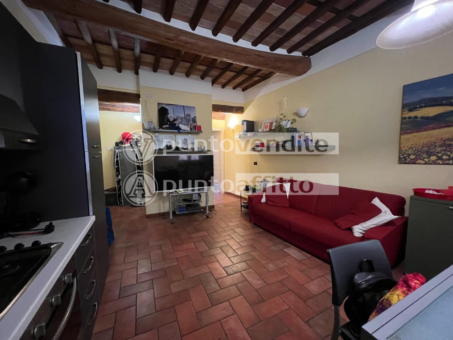 Appartamento in affitto a Lucca, 2 locali, prezzo € 650 | PortaleAgenzieImmobiliari.it