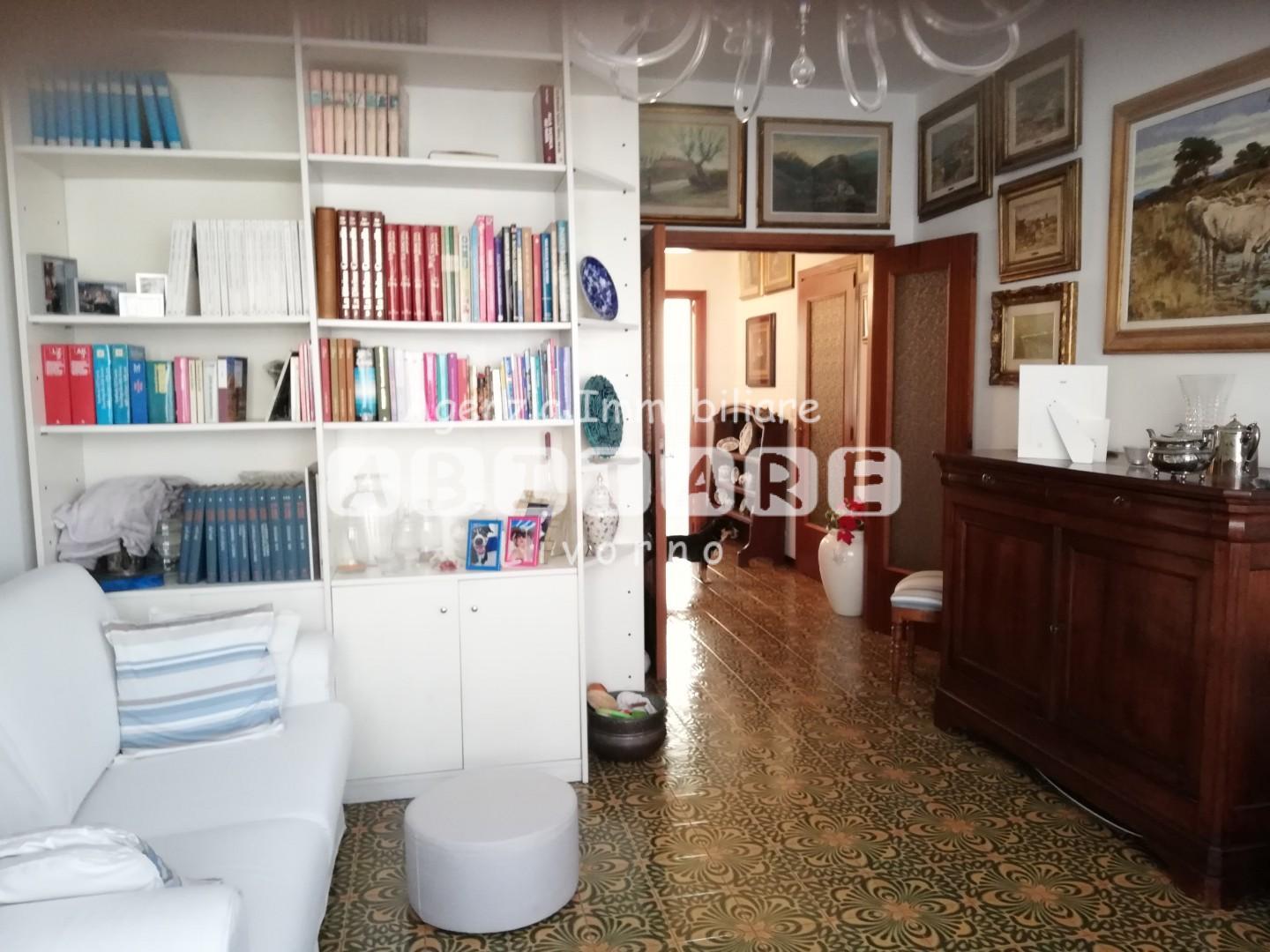 Appartamento in vendita a Livorno, 4 locali, prezzo € 187.000 | PortaleAgenzieImmobiliari.it