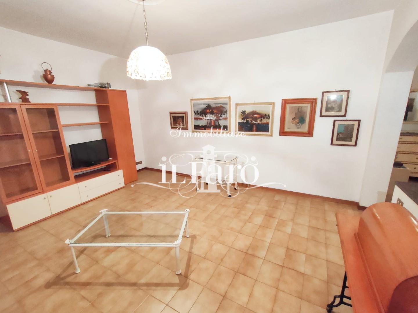 Appartamento in vendita a Campi Bisenzio, 4 locali, prezzo € 320.000 | PortaleAgenzieImmobiliari.it