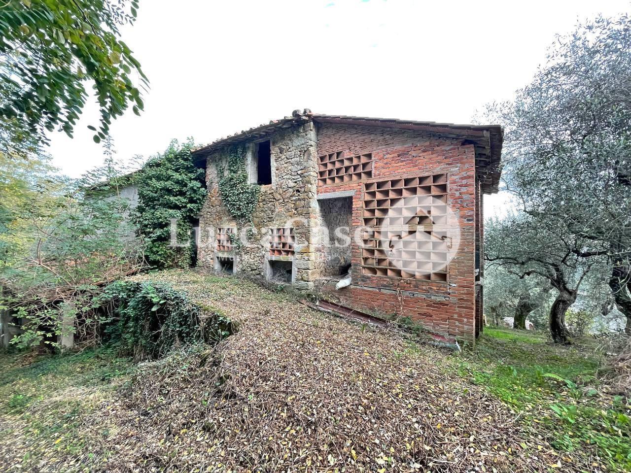 Rustico / Casale in vendita a Lucca, 6 locali, prezzo € 49.000 | PortaleAgenzieImmobiliari.it