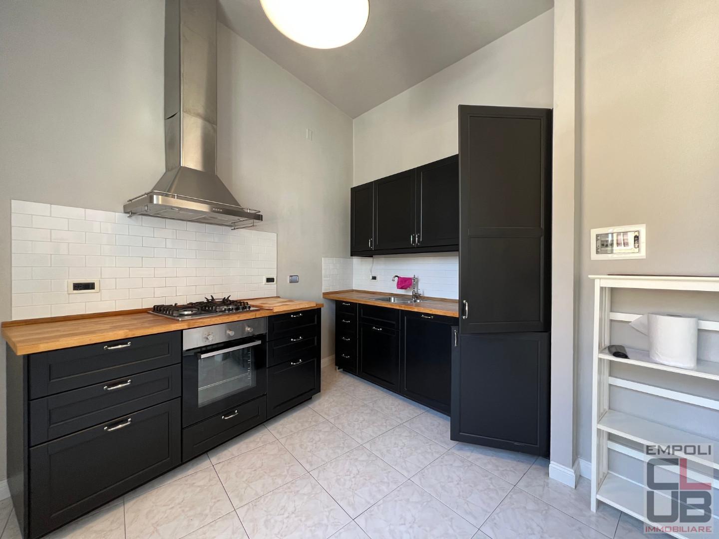 Appartamento in affitto a Empoli, 4 locali, prezzo € 1.500 | CambioCasa.it
