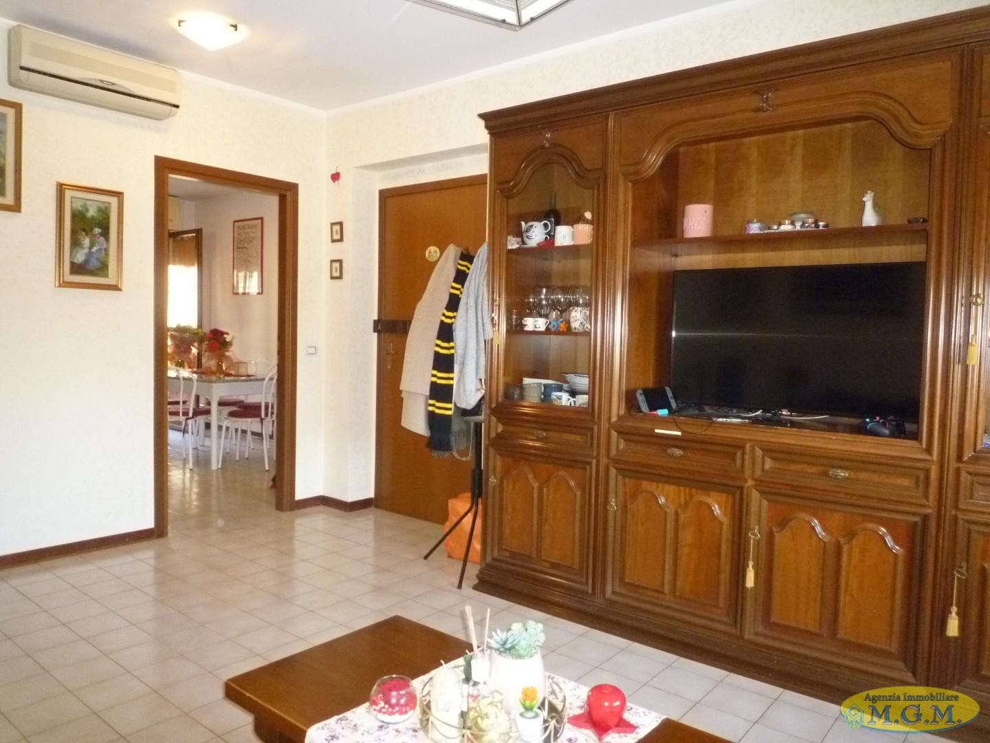 Appartamento in vendita a Buggiano, 4 locali, prezzo € 120.000 | PortaleAgenzieImmobiliari.it